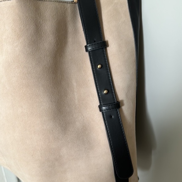 Great condition faux suede and faux leather, H&M shoulder bag, tan and black - Picture 5 of 7